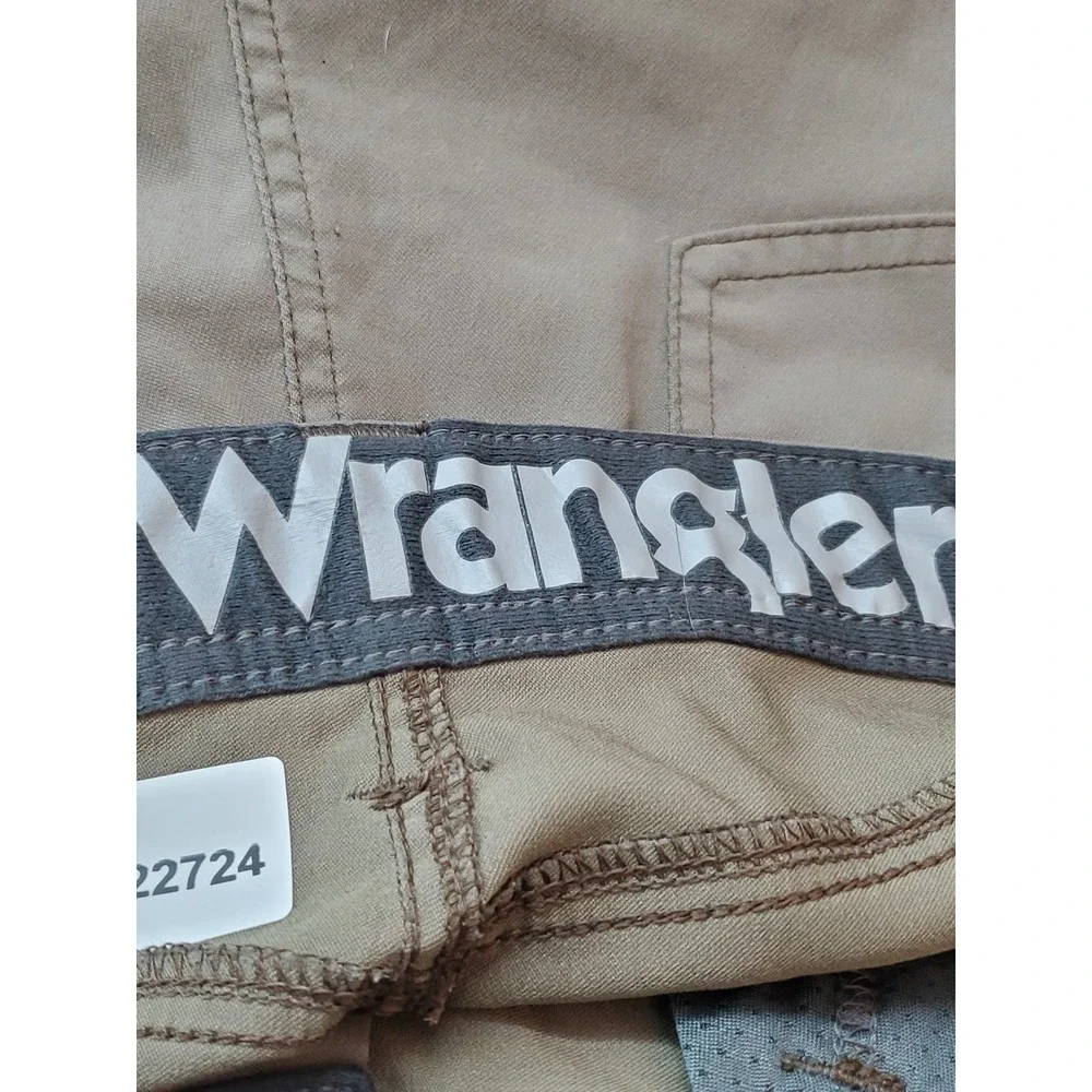 Wrangler Men Pants 36X30 Khaki Nylon Spandex Cargo All Terrain Gear Cliff Side